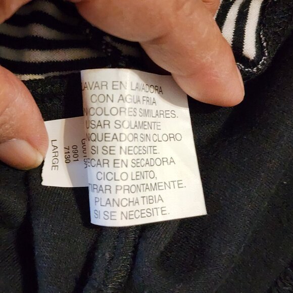 Jaclyn Smith Sport Cardigan Sweater Large Black White Striped Button Front  Top - Picture 7 of 8